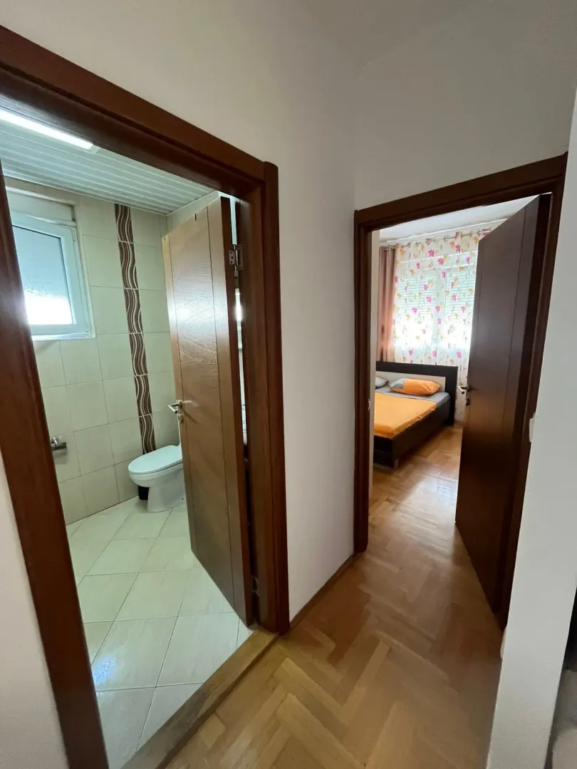 Rent, one bedroom apartment, 54m², Centar, Bar