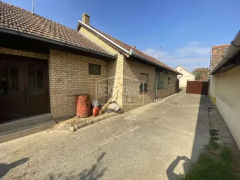 Prodaja, kuća, 131m², Pačir, Bačka Topola - image 19