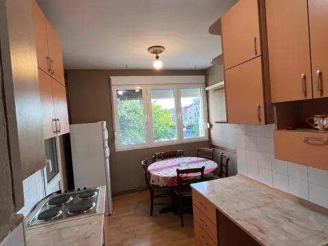 Izdavanje, dvosoban stan, 70m², Centar, Podgorica - image 2