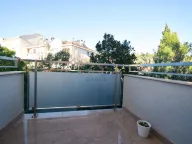 Izdavanje, dvosoban stan, 160m², Gorica C, Podgorica - image 12