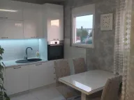 Izdavanje, dvosoban stan, 57m², Stari Aerodrom, Podgorica - image 4