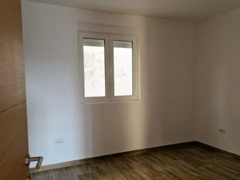 Izdavanje, dvosoban stan, 75m², Murtovina, Podgorica - image 6