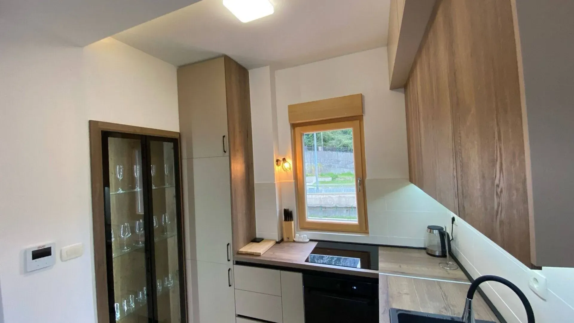 Prodaja, dvosoban stan, 62m², Dobrota, Kotor