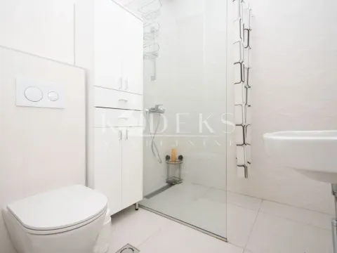 Izdavanje, dvosoban stan, 63m², Gornja Gorica, Podgorica - image 10