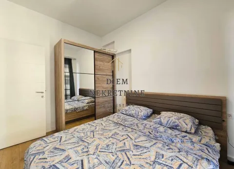 Rent, one bedroom apartment, 43m², Centar, Bar - image 13
