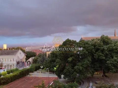 Prodaja, četvorosoban stan, 104m², Centar, Novi Sad - image 16