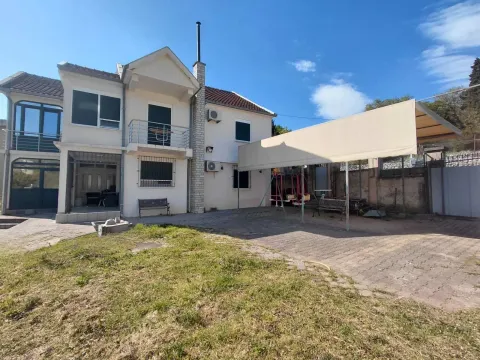Prodaja, kuća, 200m², Doljani, Podgorica - image 3