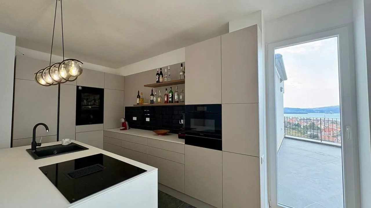 Prodaja, jednosoban stan, 72m², Mažina, Tivat
