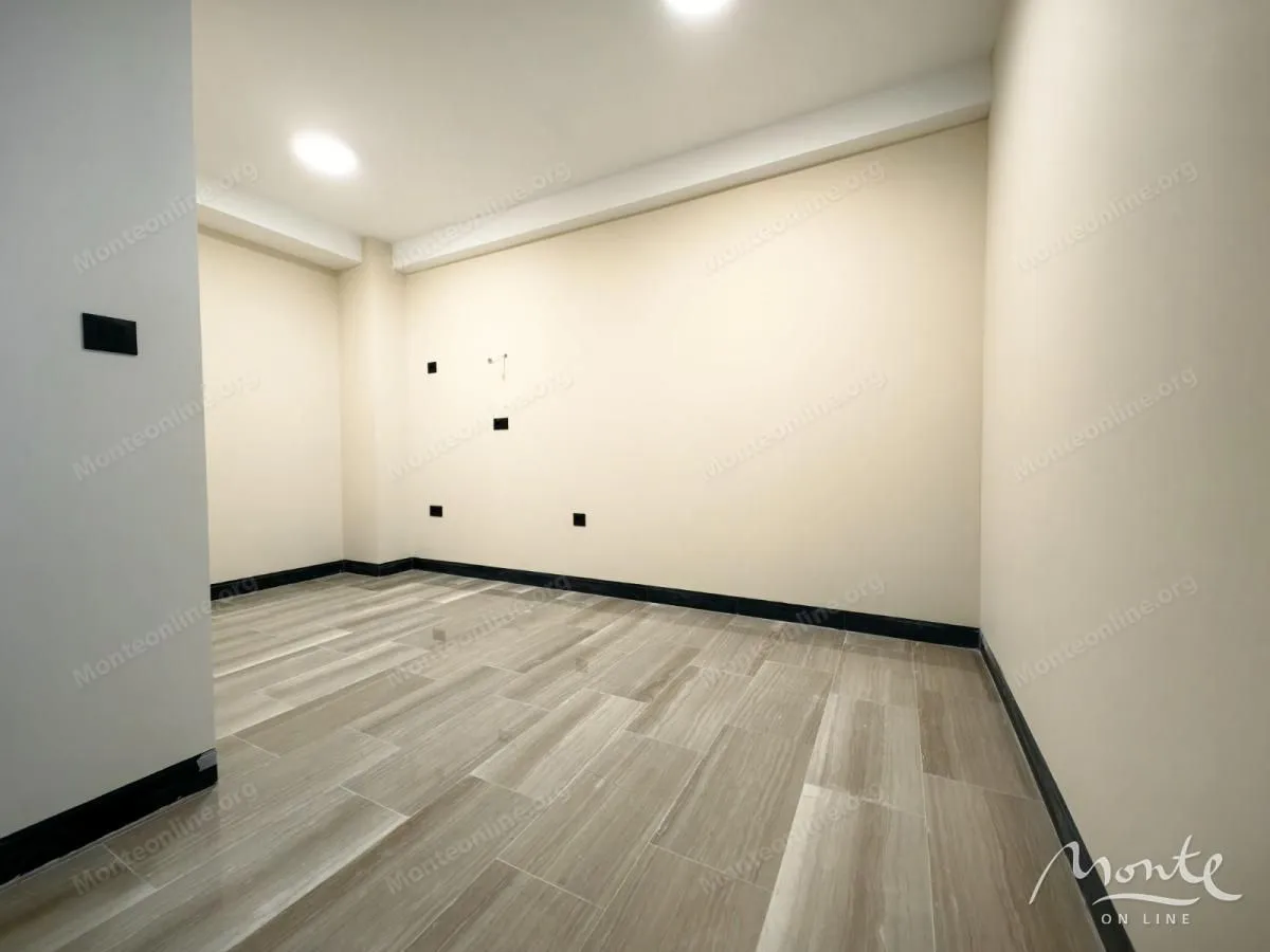 Prodaja, trosoban stan, 111m², Vezirov Most, Podgorica