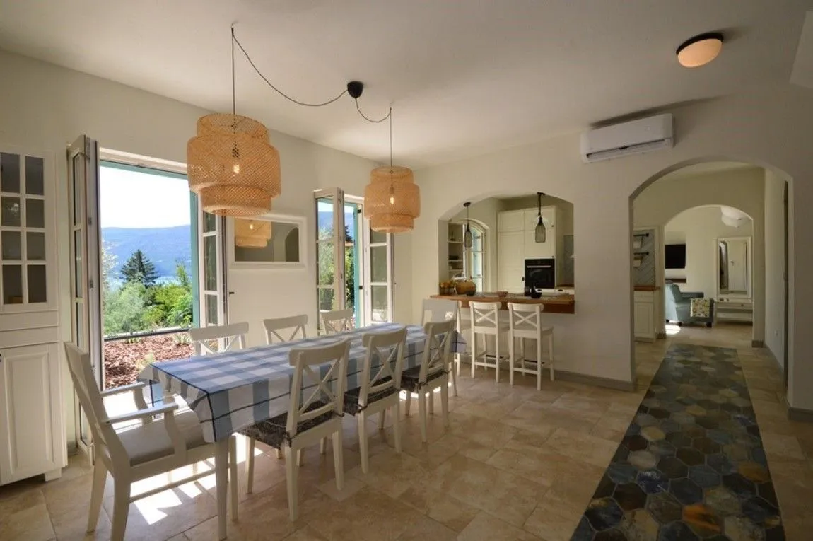 Prodaja, kuća, 184m², Baošići, Herceg Novi