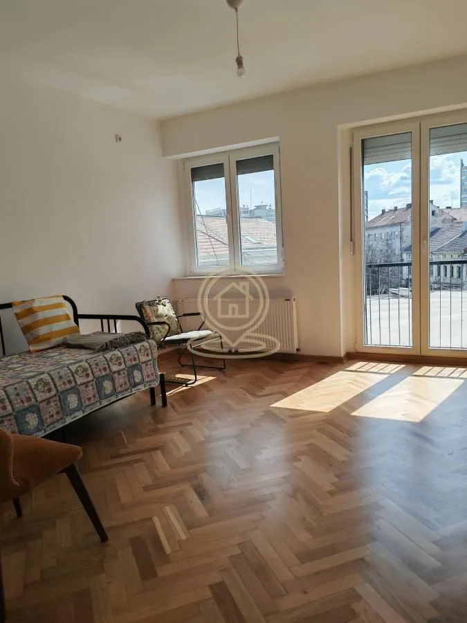 Prodaja, trosoban stan, 66m², Centar, Kragujevac