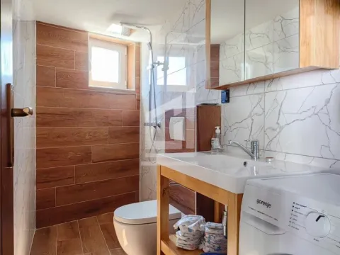 Prodaja, kuća, 220m², Bar, Crna Gora - image 24