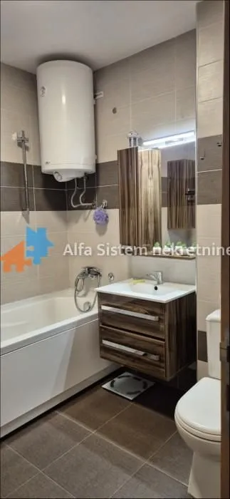 Izdavanje, dvosoban stan, 54m², Vračar Sve Podlokacije, Beograd