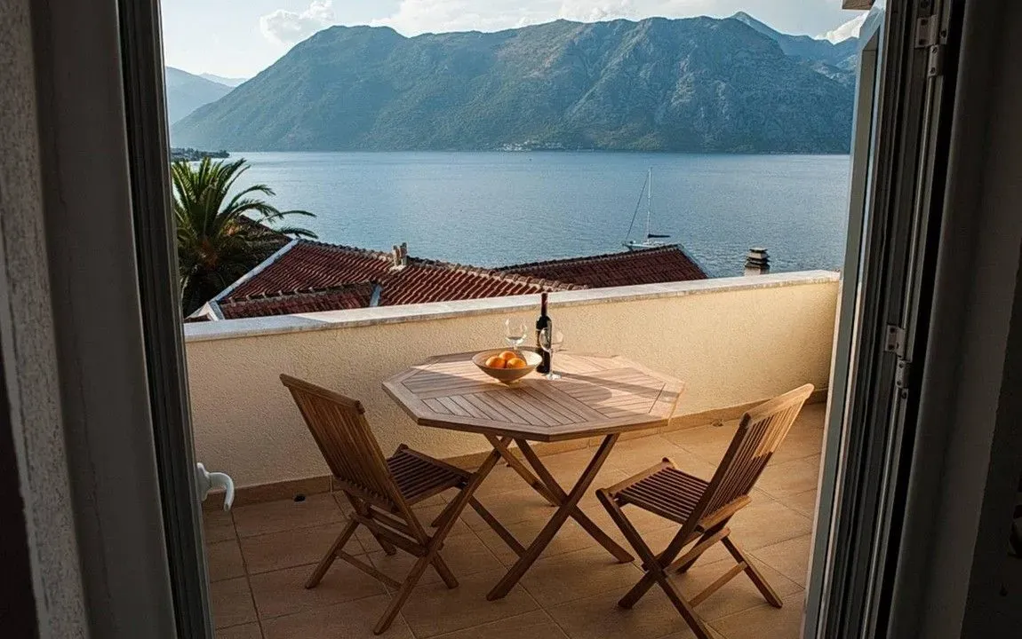 Prodaja, jednosoban stan, 54m², Prčanj, Kotor