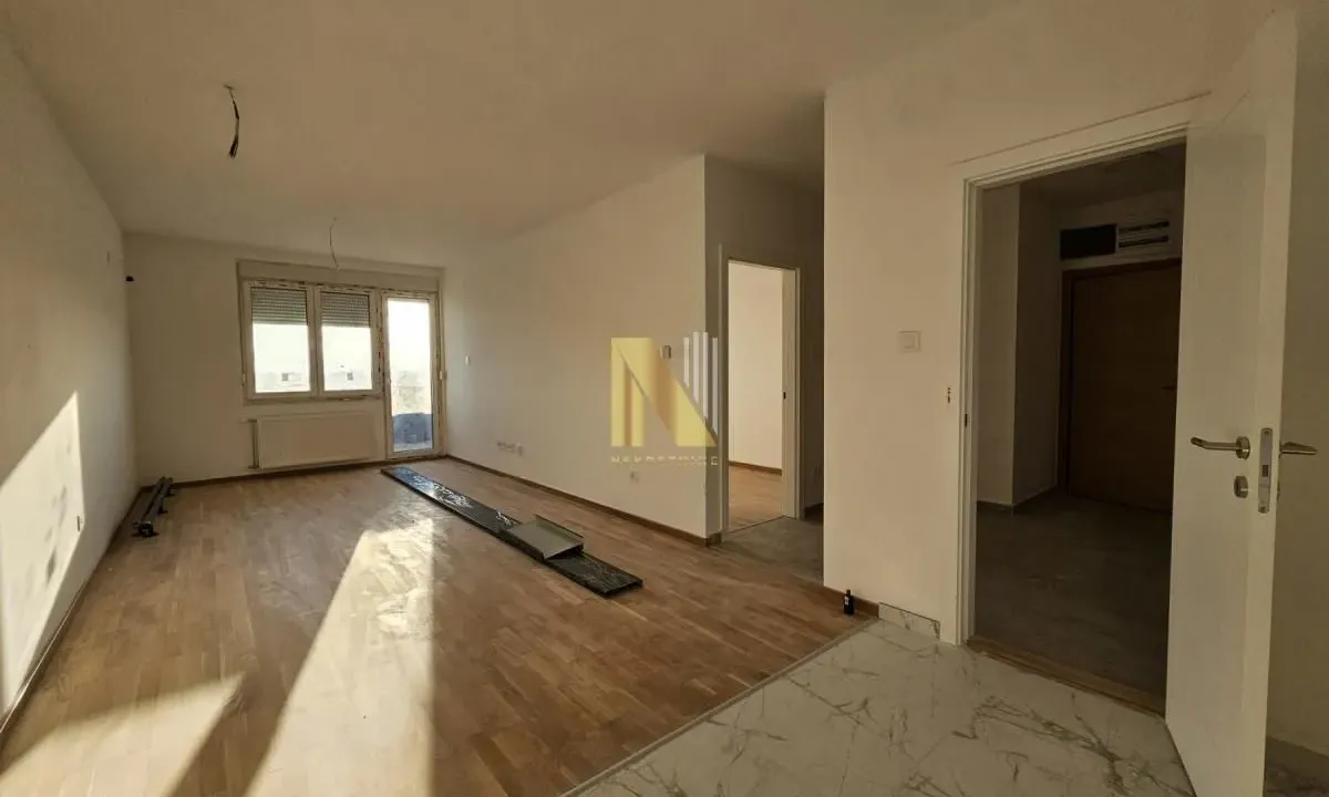 Prodaja, četvorosoban stan, 95m², Avijatičarsko naselje, Novi Sad Sve Podlokacije