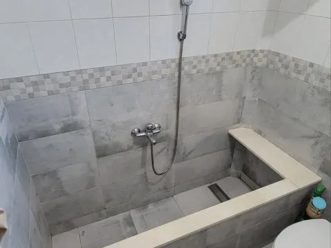 Prodaja, četvorosoban stan, 95m², Dobrota, Kotor - image 14