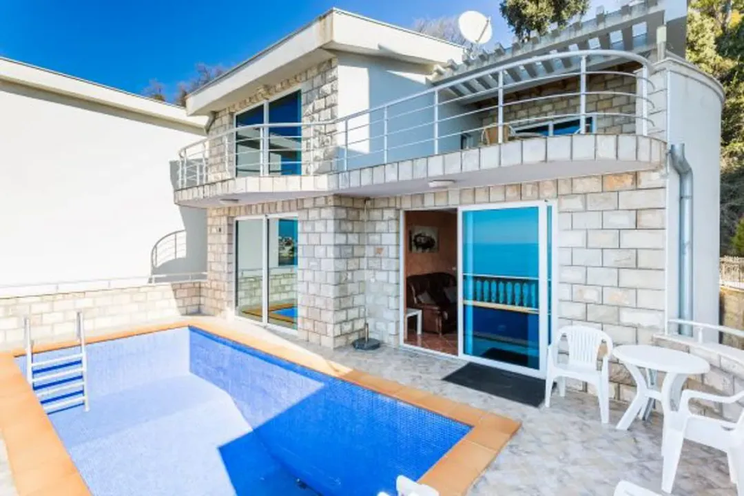 Sale, house, 232m², Kruče, Ulcinj