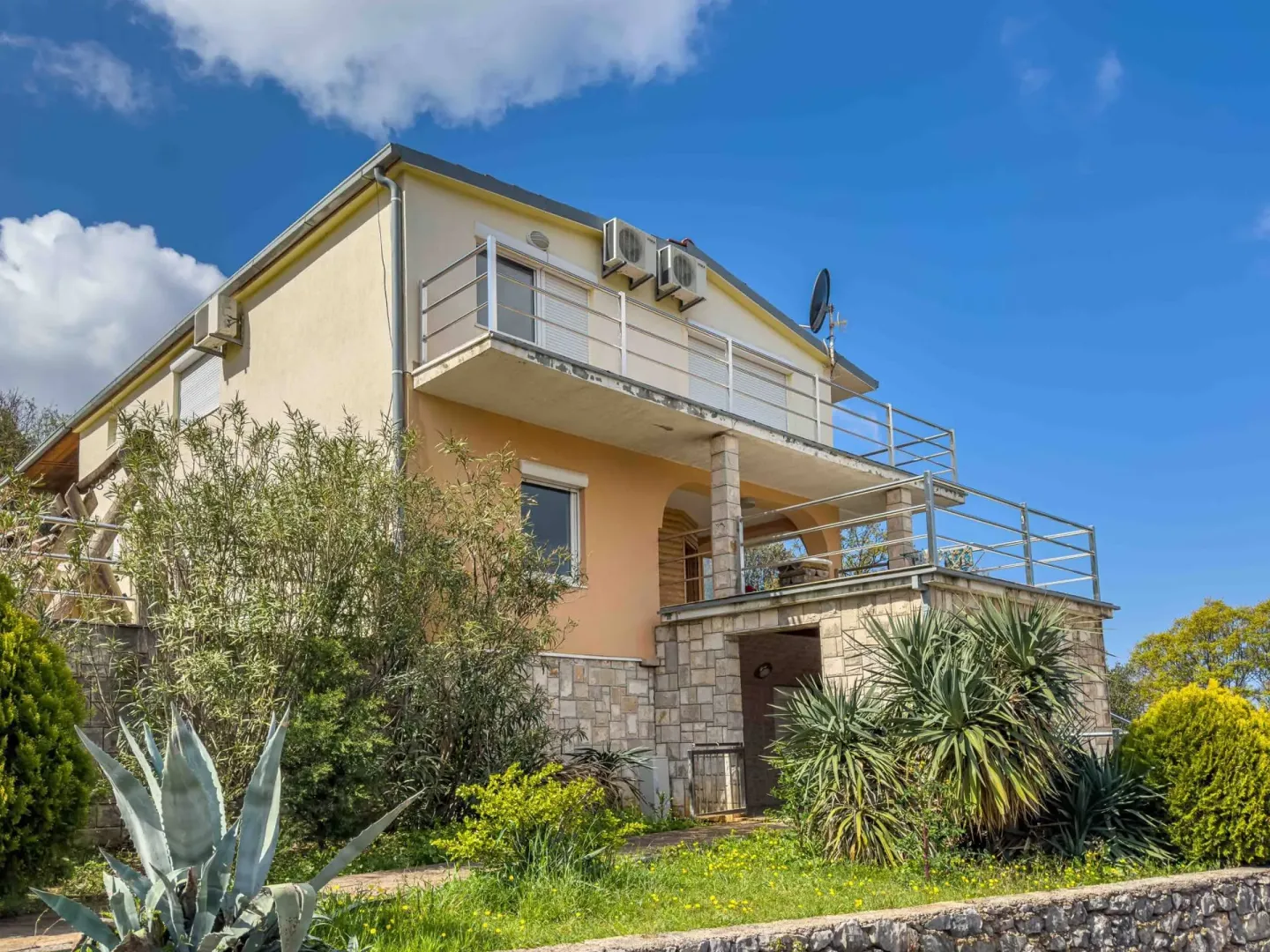 Prodaja, kuća, 160m², Utjeha, Bar