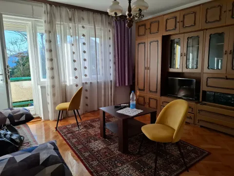Prodaja, četvorosoban stan, 73m², Centar, Herceg Novi - image 2