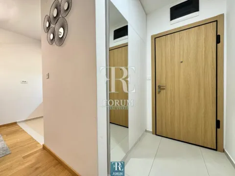 Izdavanje, jednosoban stan, 50m², City Kvart, Podgorica - image 7