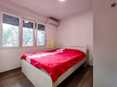 Izdavanje, dvosoban stan, 74m², Pobrežje, Podgorica - image 6