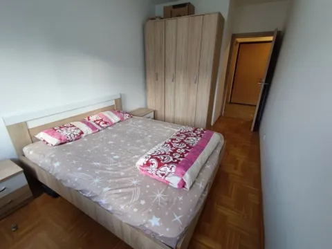 Rent, one bedroom apartment, 40m², Stari Aerodrom, Podgorica - image 10