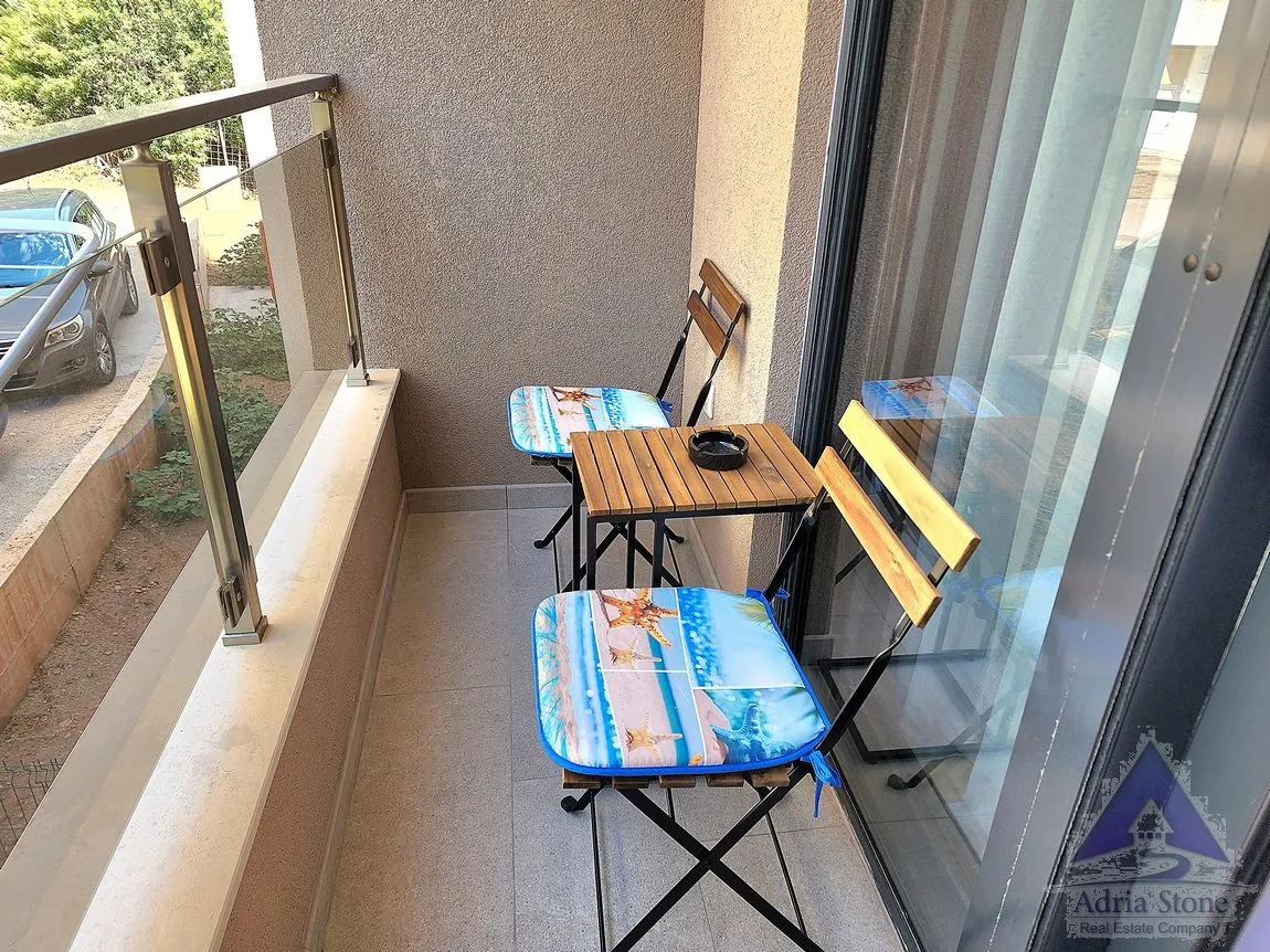 Izdavanje, stan, 25m², Podkošljun, Budva