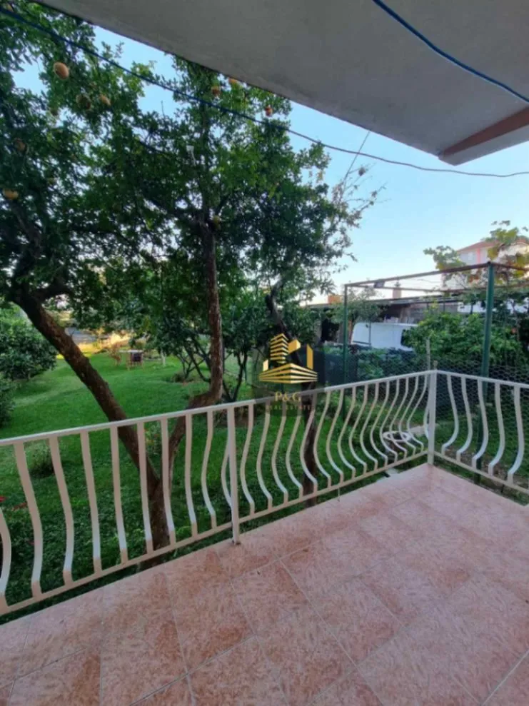 Prodaja, kuća, 250m², Stari Aerodrom, Podgorica