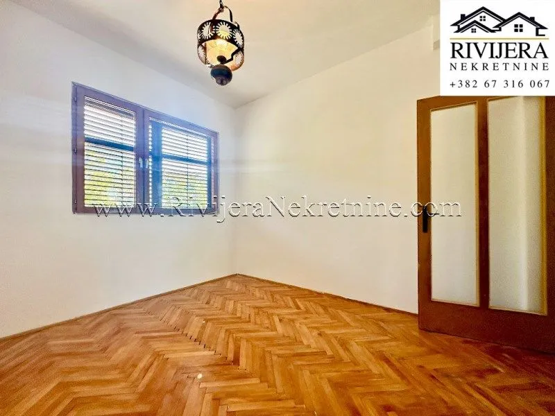 Prodaja, dvosoban stan, 104m², Centar, Tivat