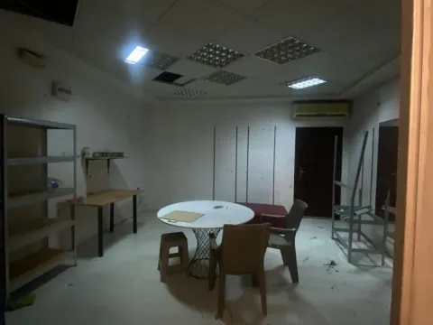 Izdavanje, poslovni prostor, 62m², Centar, Podgorica - image 3