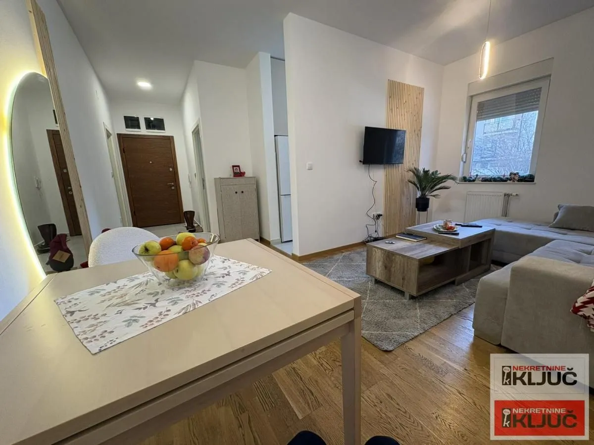 Prodaja, jednosoban stan, 39m², Rotkvarija, Novi Sad Sve Podlokacije