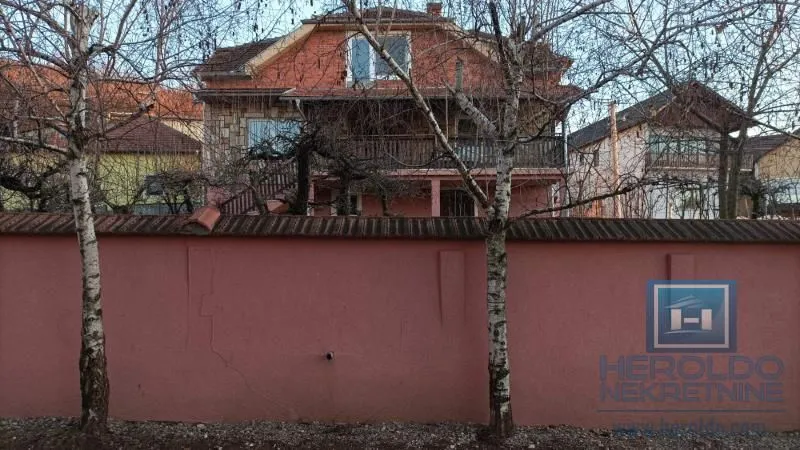 Prodaja, kuća, 500m², Despotovac, Srbija