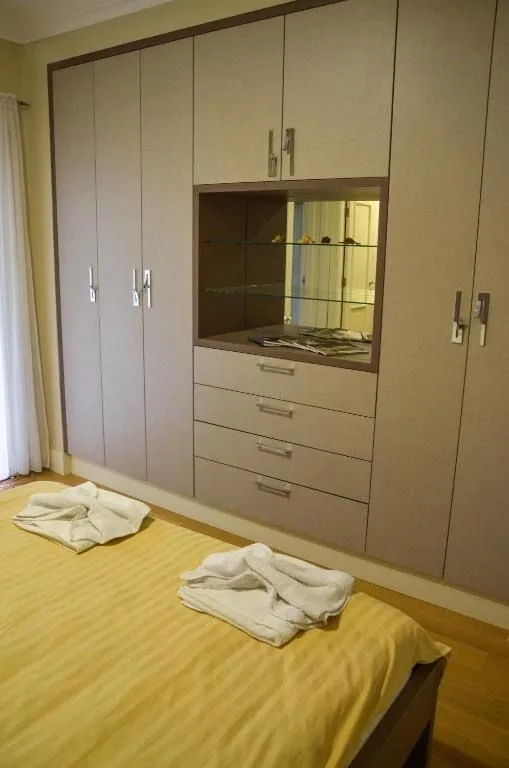 Izdavanje, kuća, 176m², Marići, Tivat
