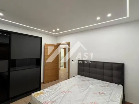 Izdavanje, četvorosoban stan, 165m², Sremska Kamenica, Petrovaradin - image 7