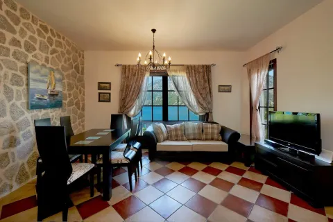 Prodaja, kuća, 235m², Kostanjica, Kotor - image 102