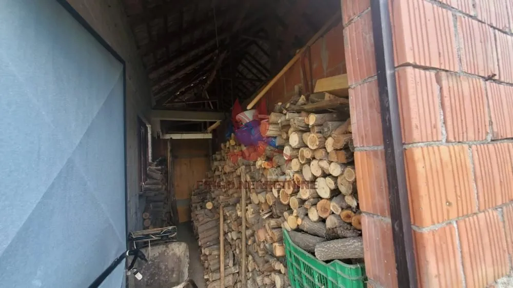 Prodaja, kuća, 280m², Centar, Topola