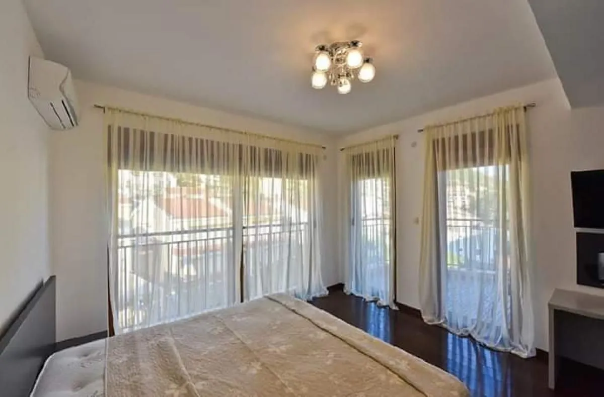 Sale, three bedroom apartment, 160m², Petrovac, Budva