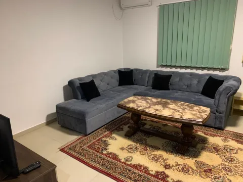 Izdavanje, jednosoban stan, 40m², Centar, Bar - image 3