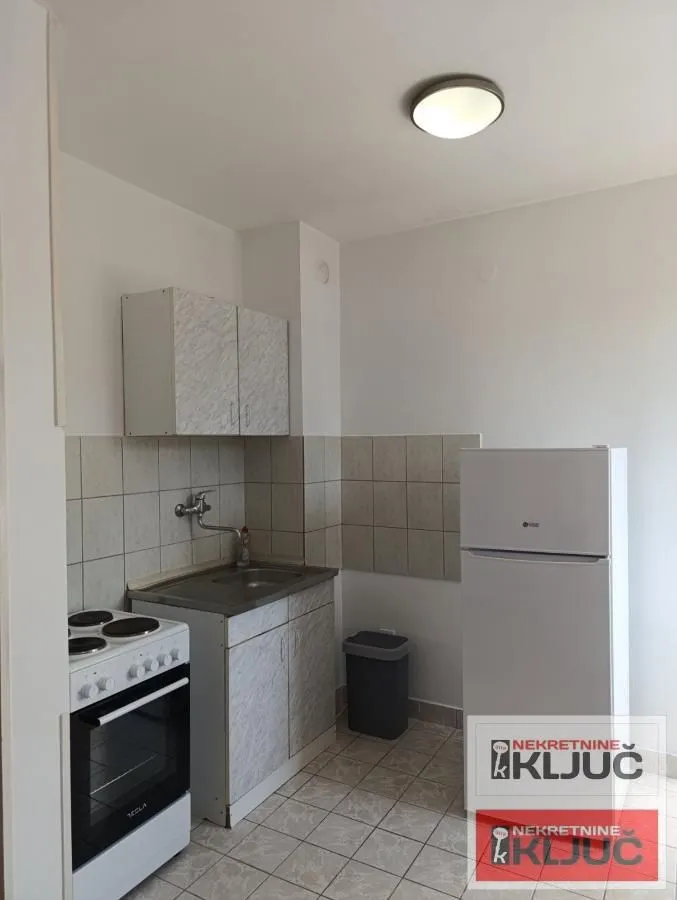 Izdavanje, garsonjera, 24m², Grbavica, Novi Sad Sve Podlokacije