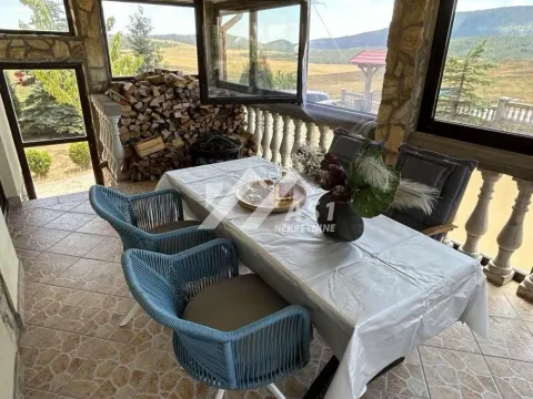 Prodaja, kuća, 145m², Centar, Čajetina - image 1