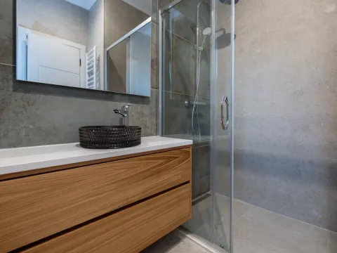 Rent, house, 180m², Gornja Gorica, Podgorica - image 32