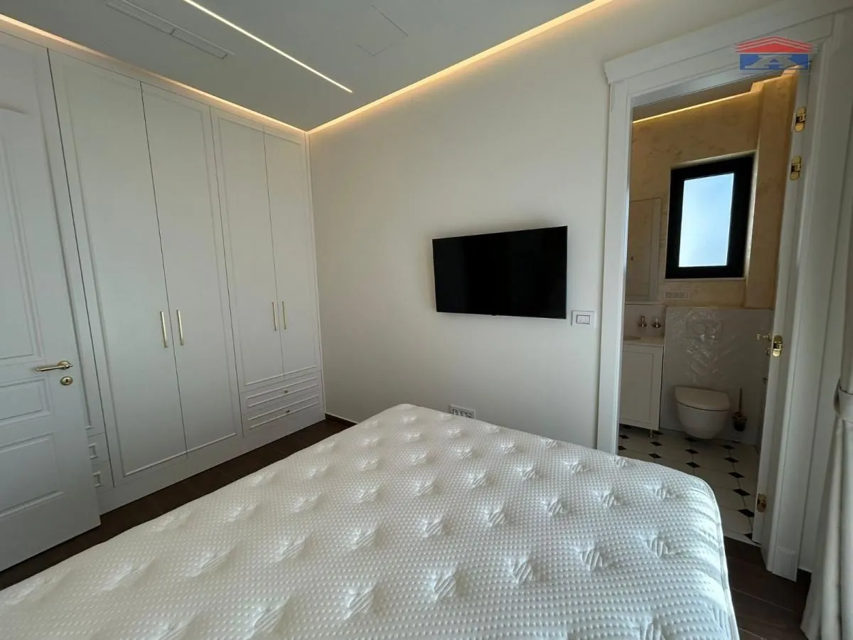 Izdavanje, četvorosoban stan, 120m², Sremska Kamenica, Petrovaradin