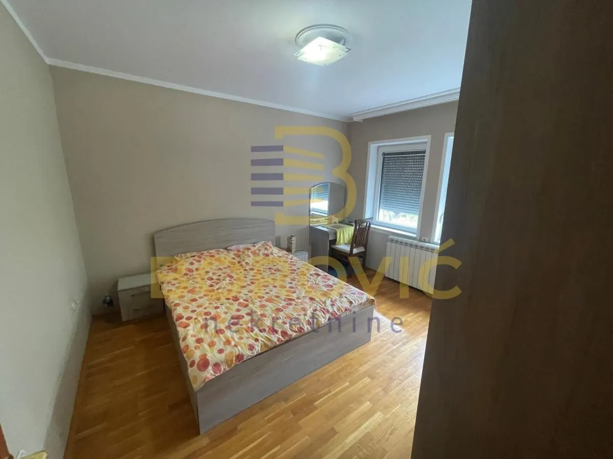 Sale, four bedroom apartment, 100m², Veliki Mokri Lug, Zvezdara Sve Podlokacije