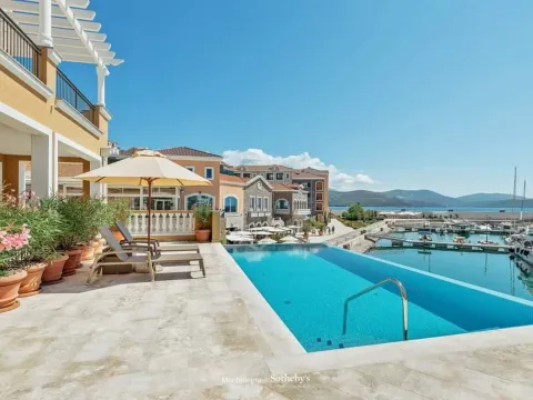 Stan in Luštica Bay