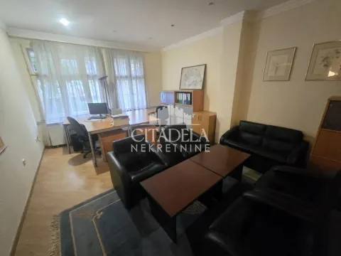 Izdavanje, četvorosoban stan, 100m², Stari Grad, Beograd - image 4
