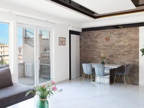 Prodaja, trosoban stan, 85m², Budva, Crna Gora - image 19