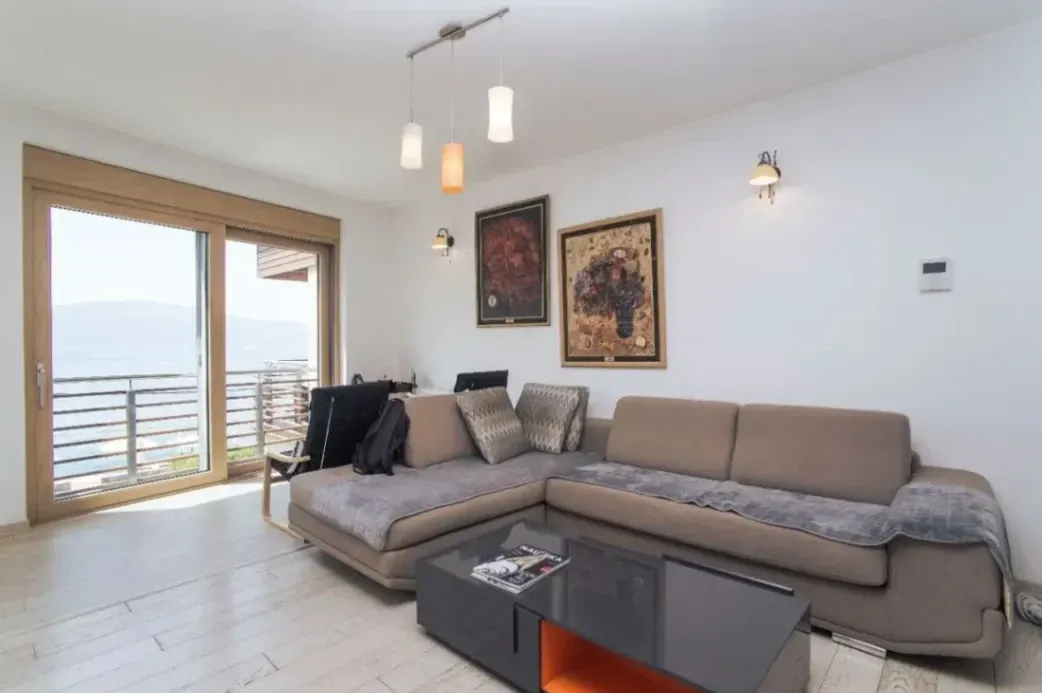 Rent, two bedroom apartment, 70m², Opatovo, Tivat