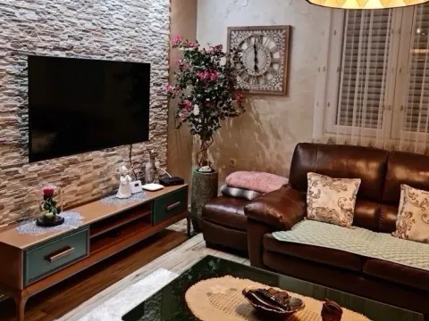 Izdavanje, kuća, 150m², Grbe, Danilovgrad - image 4