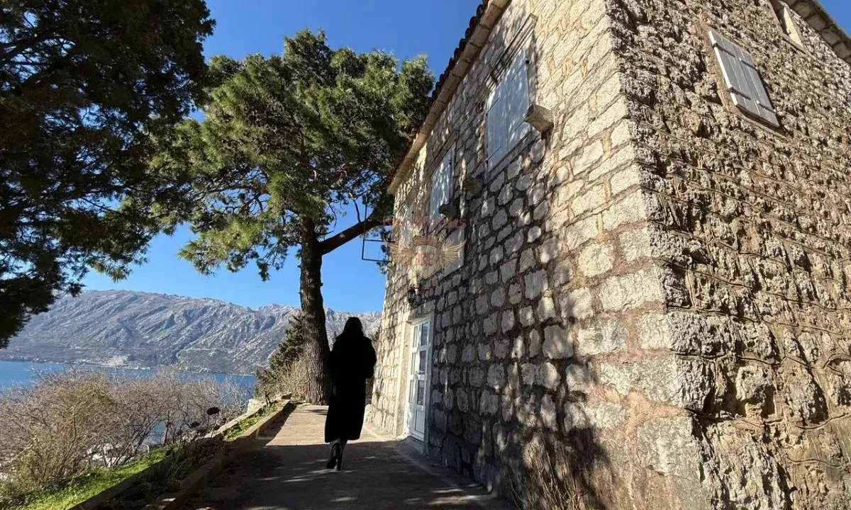 Prodaja, kuća, 92m², Kotor, Crna Gora