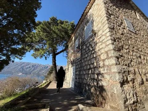 Prodaja, kuća, 92m², Kotor, Crna Gora